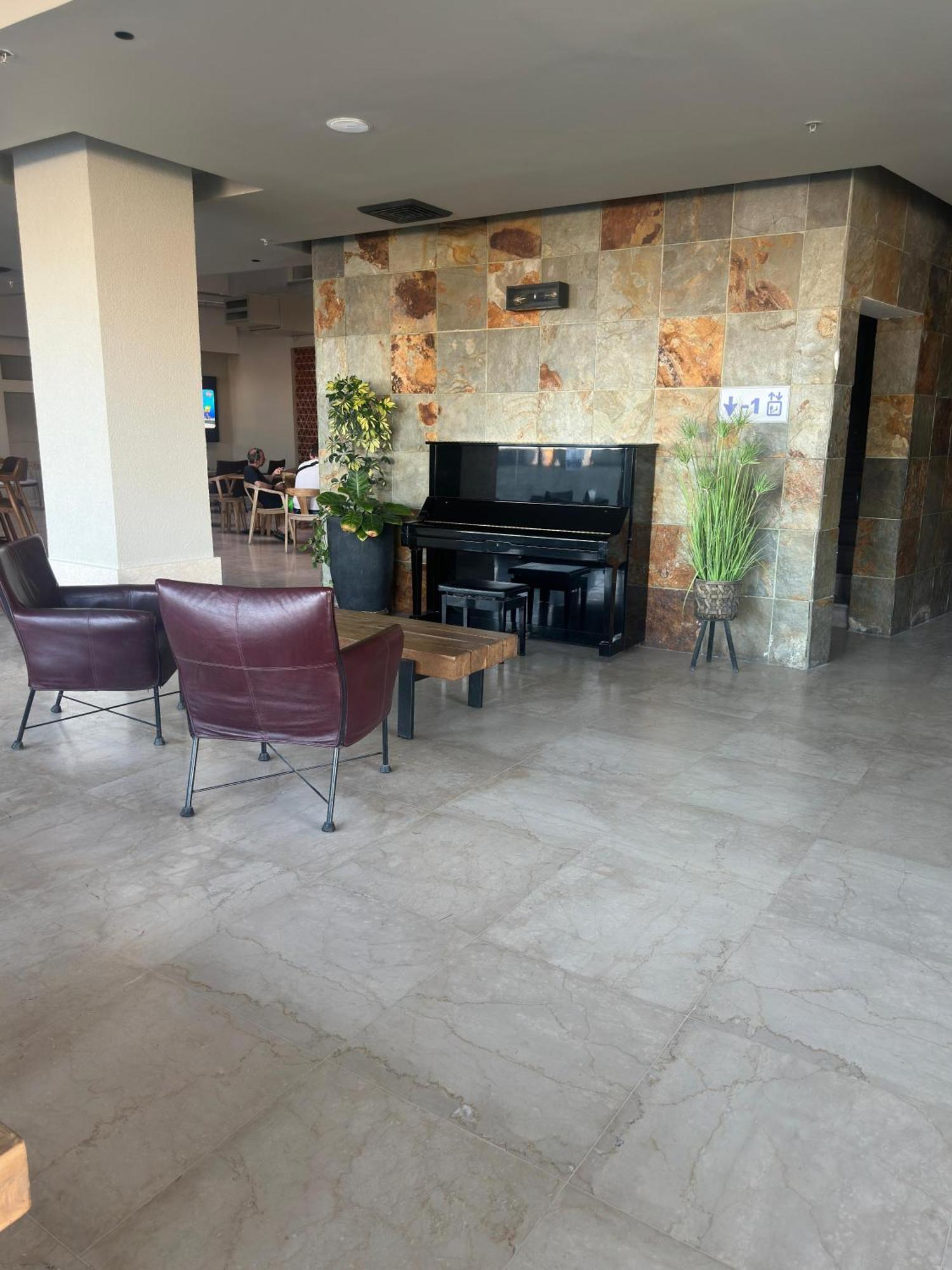 Comfort Hotel Eilat Exterior photo